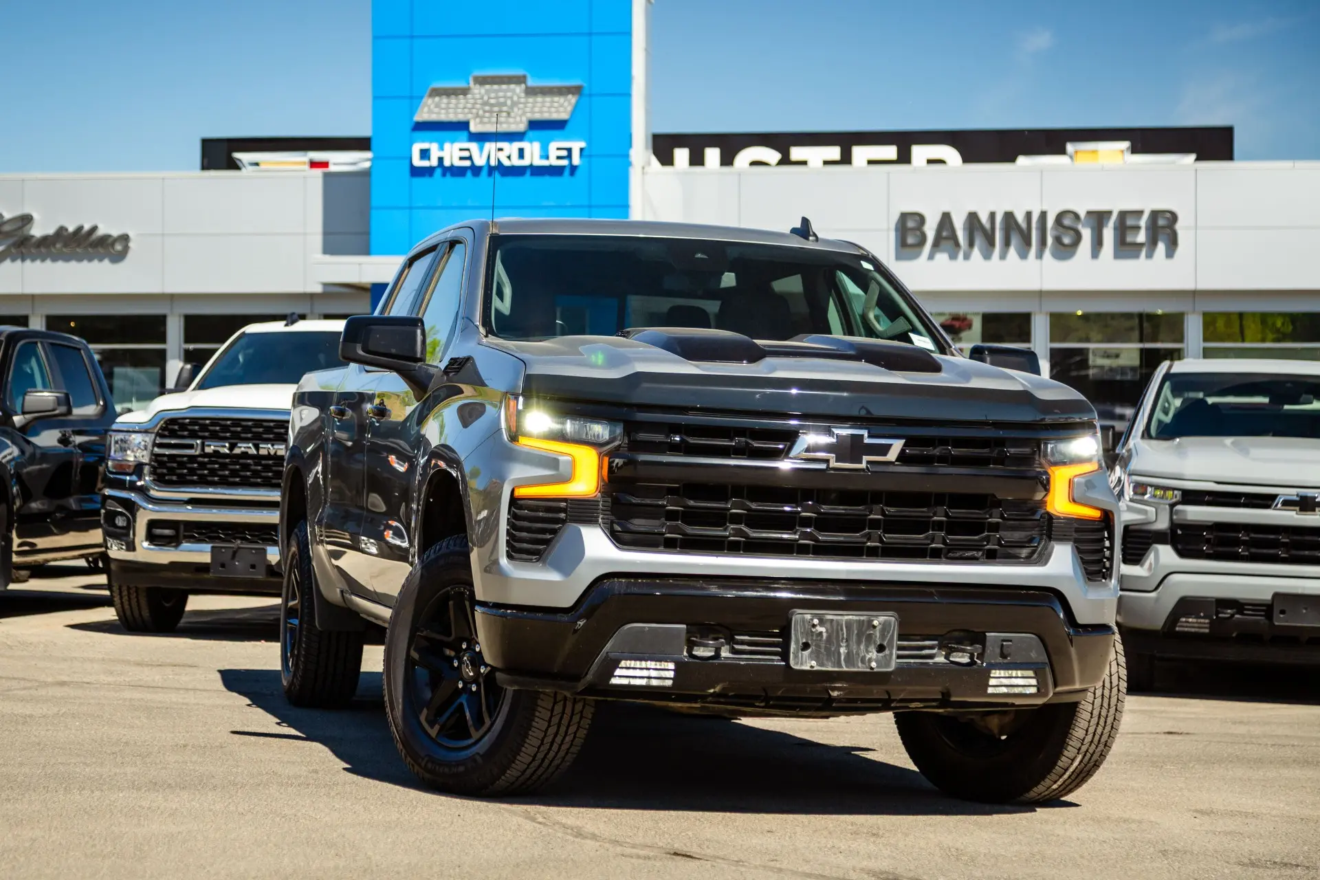 2024 Chevrolet Silverado 1500 LT Trail Boss — photo 1