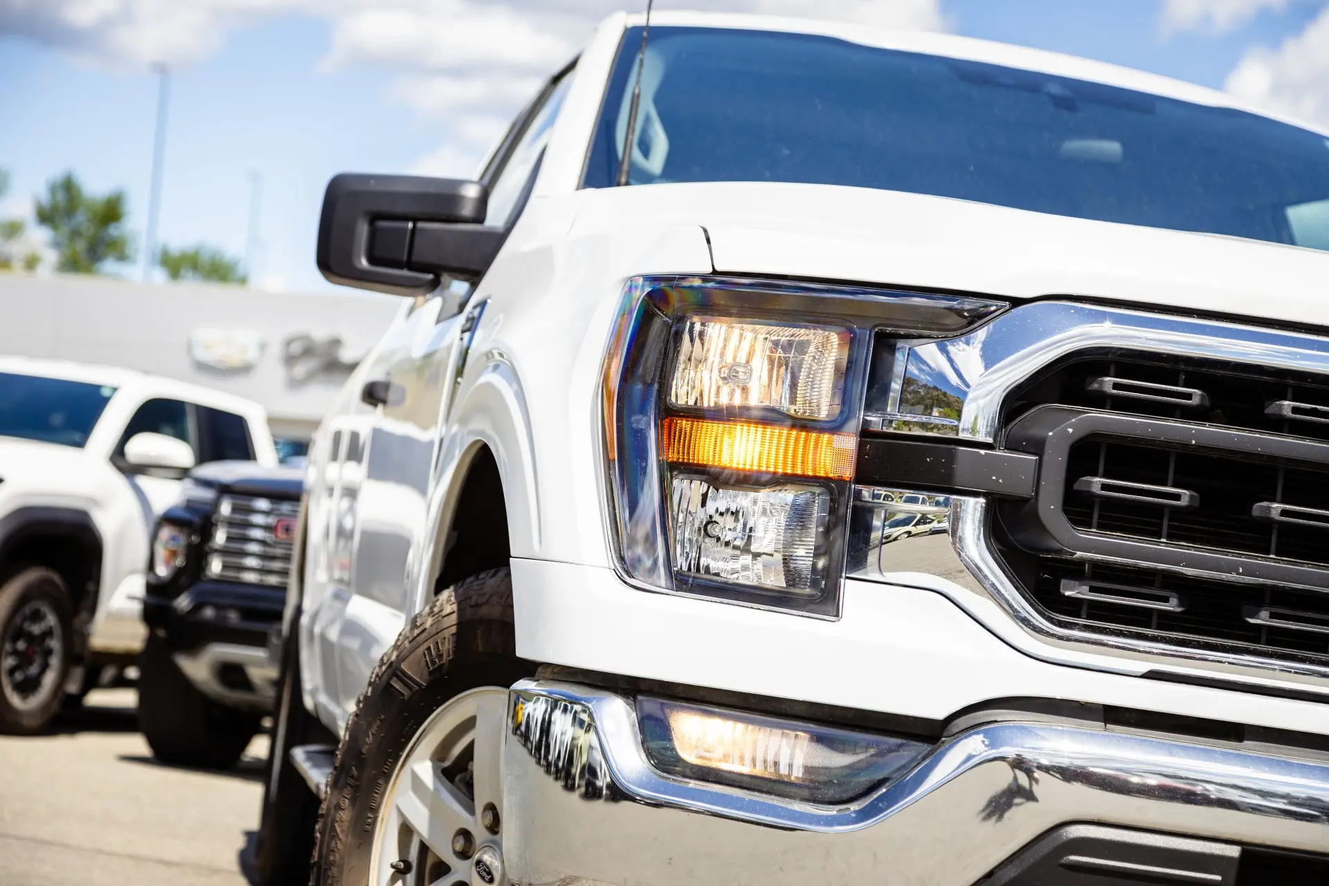 2023 Ford F-150 XLT — photo 2