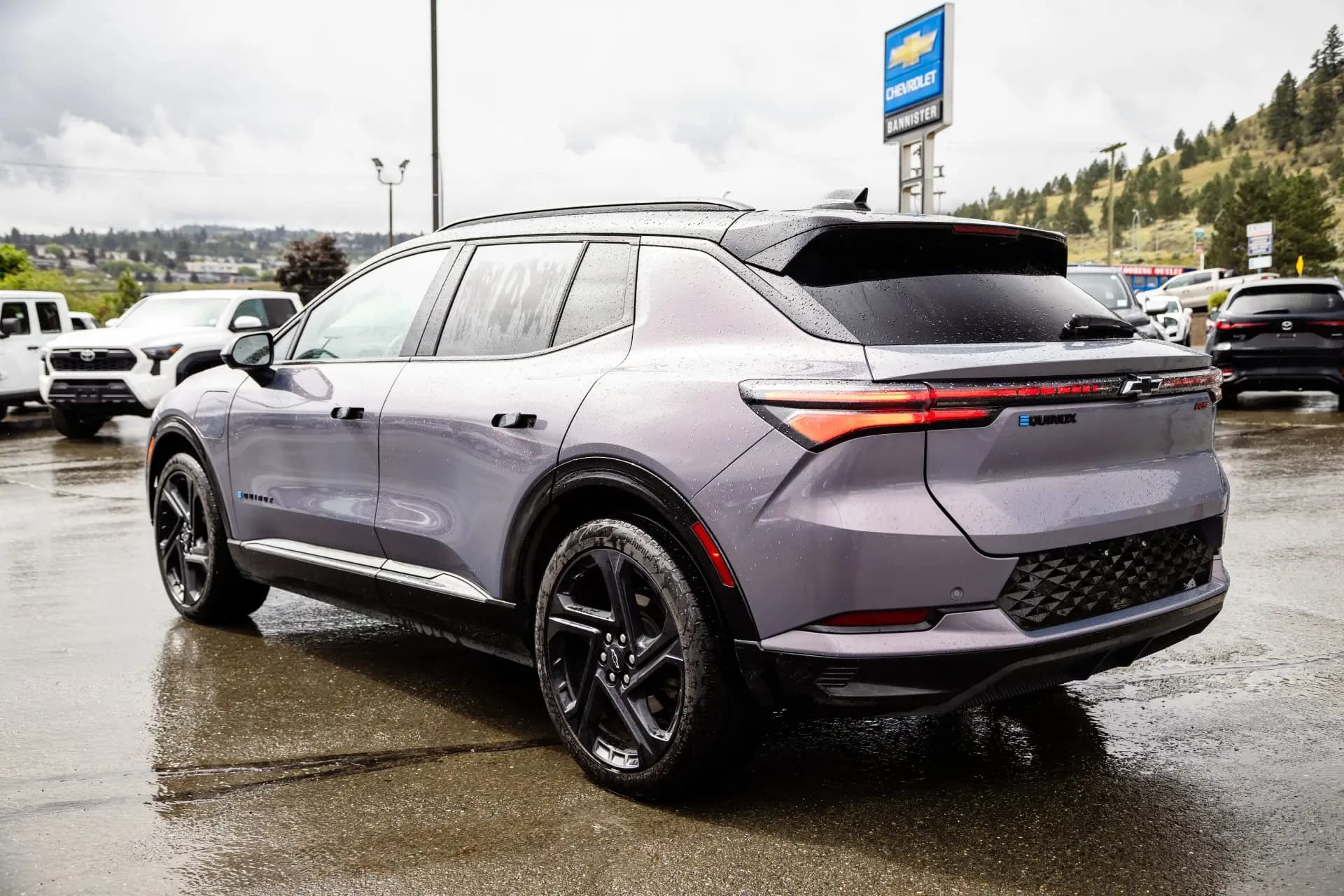 2024 Chevrolet Equinox EV RS — photo 7