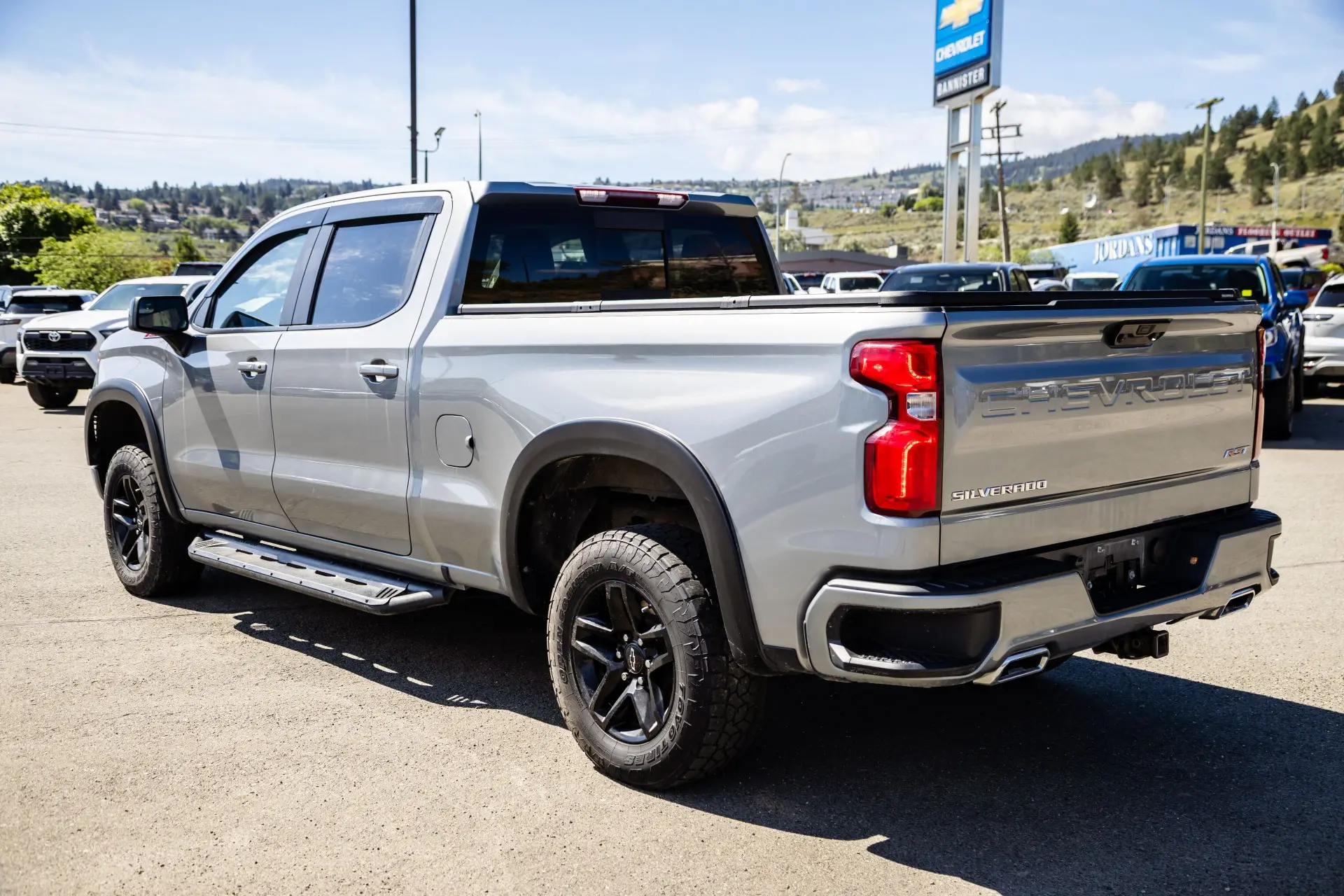 2024 Chevrolet Silverado 1500 RST — photo 7