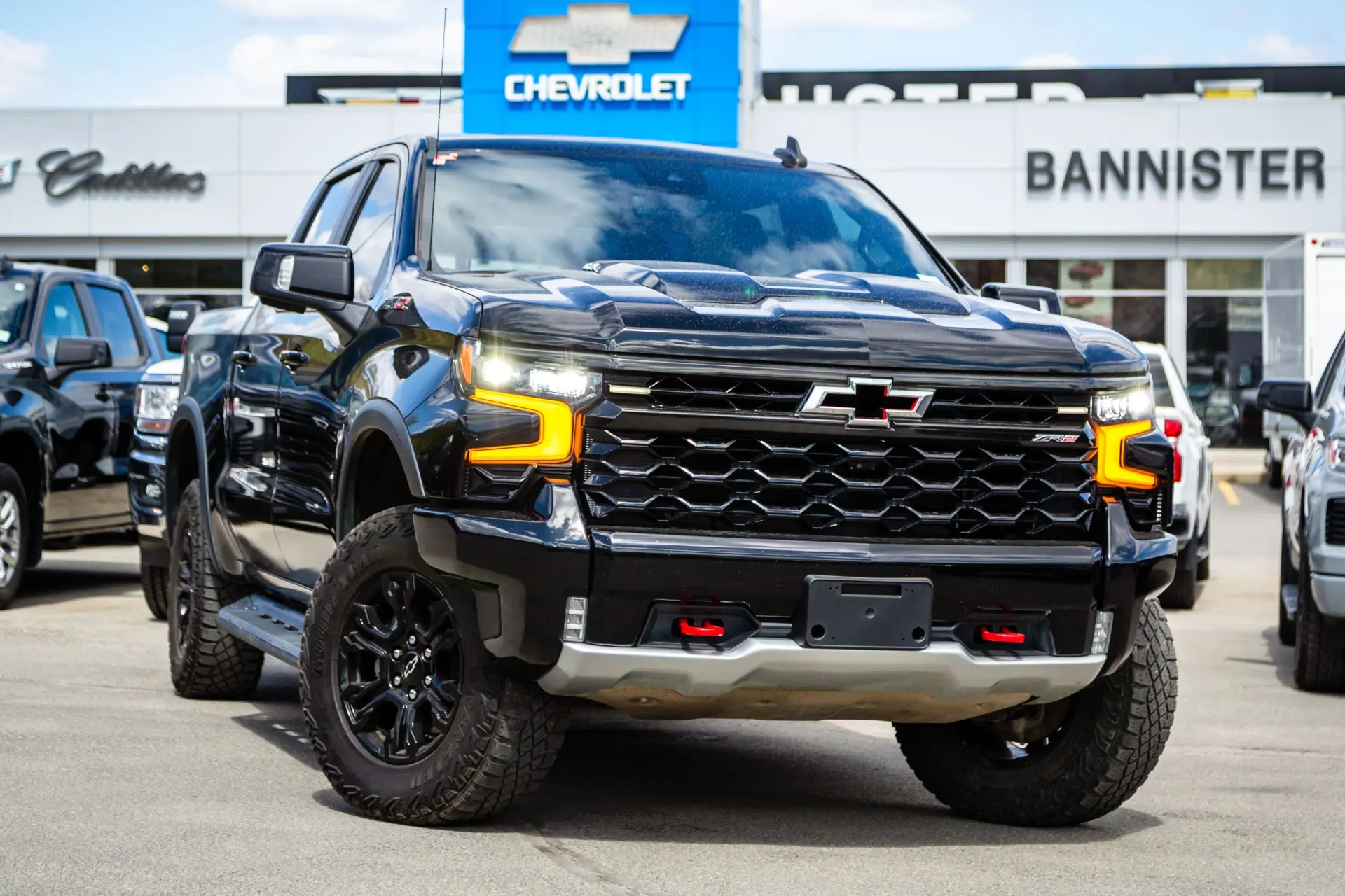2023 Chevrolet Silverado 1500 ZR2 — photo 1
