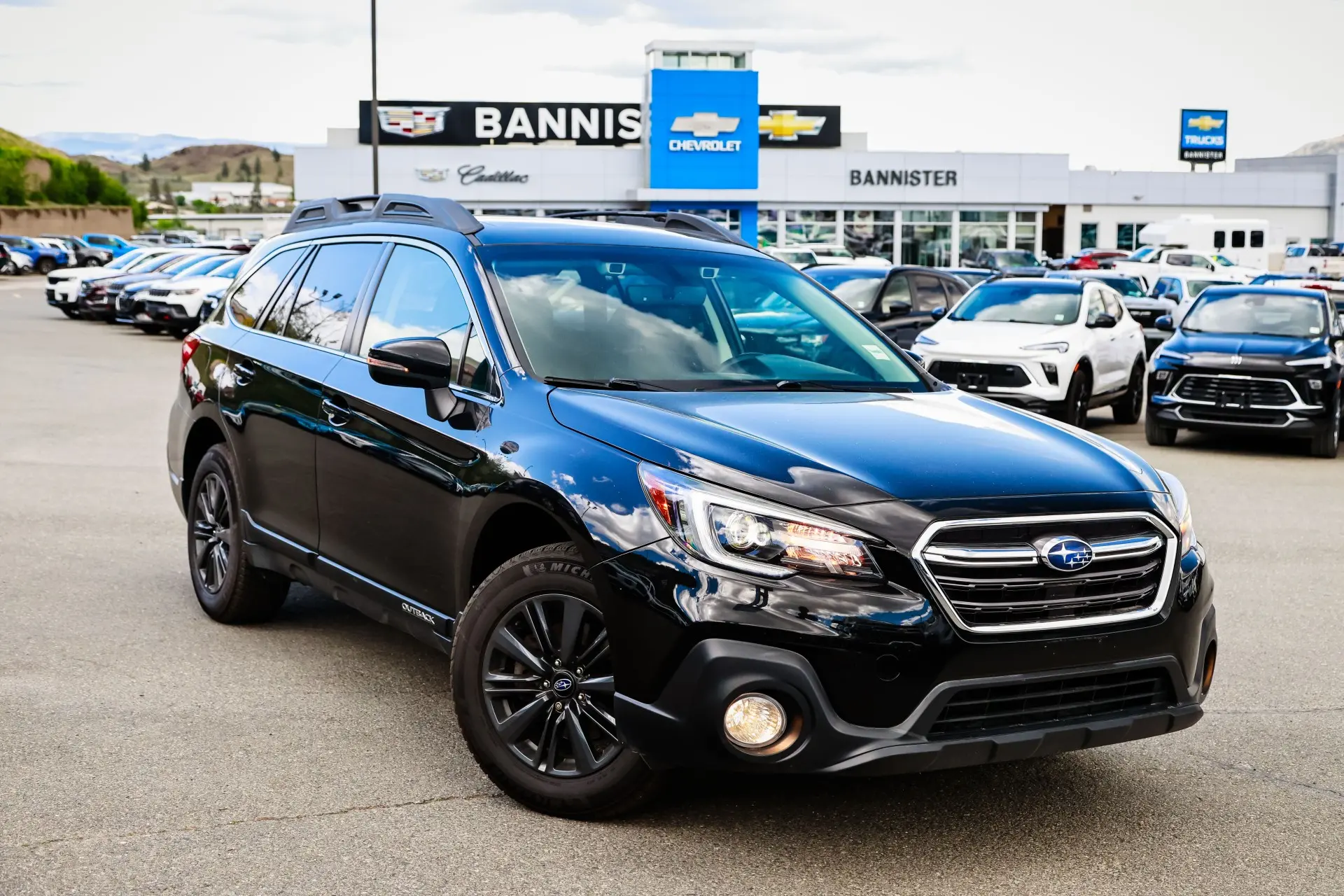 2019 Subaru Outback Limited — photo 1