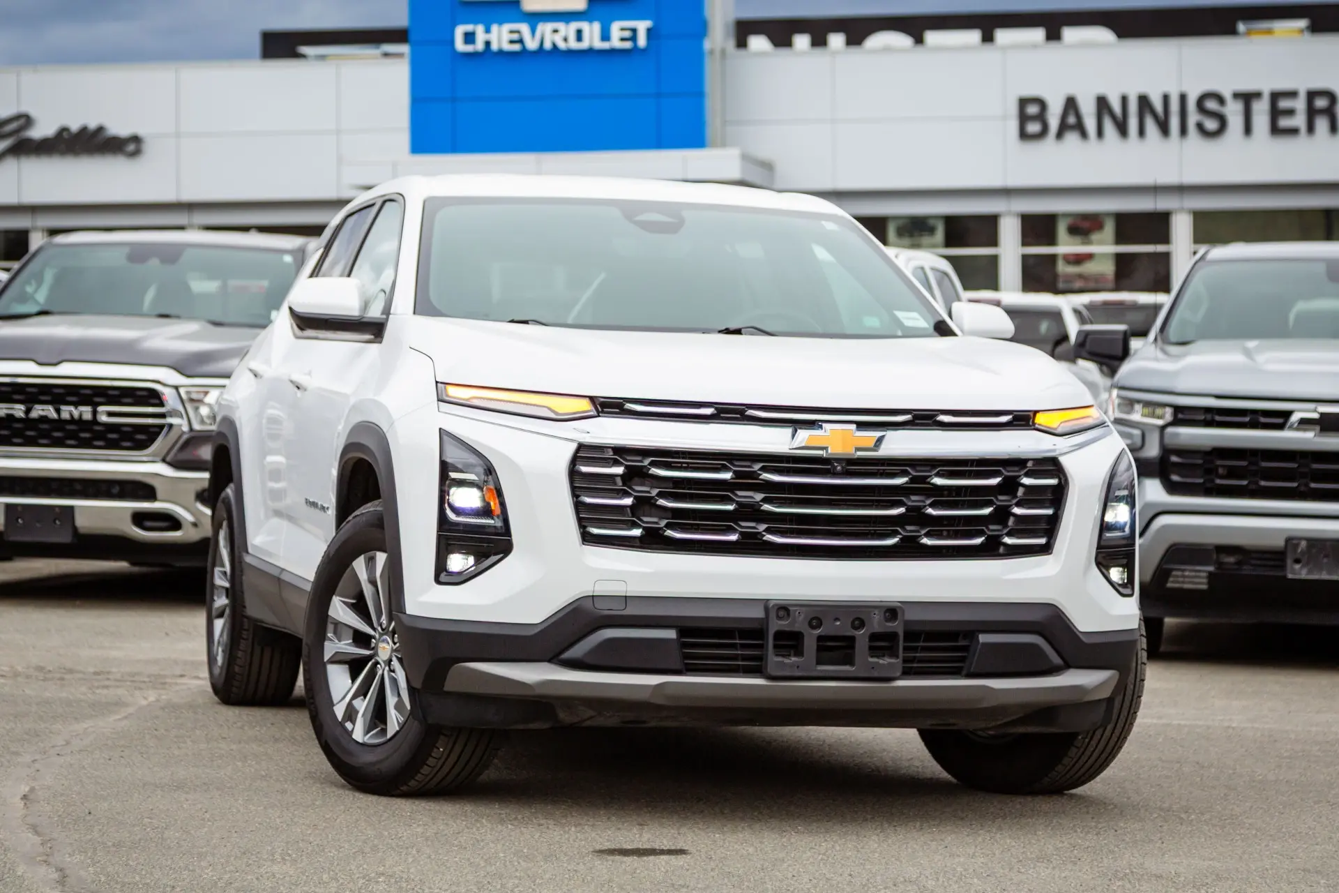 2025 Chevrolet Equinox AWD LT — photo 1
