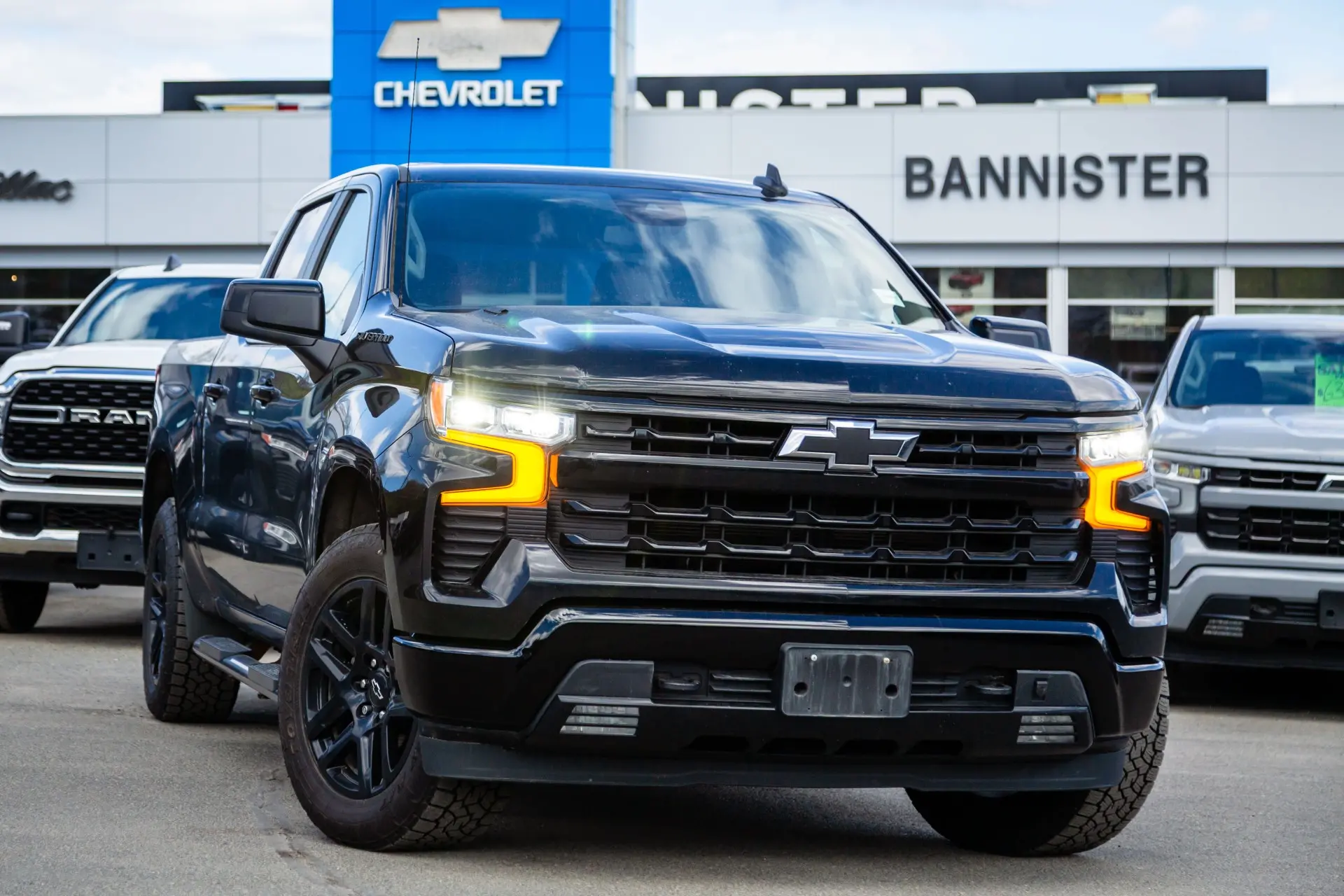 2024 Chevrolet Silverado 1500 RST — photo 1