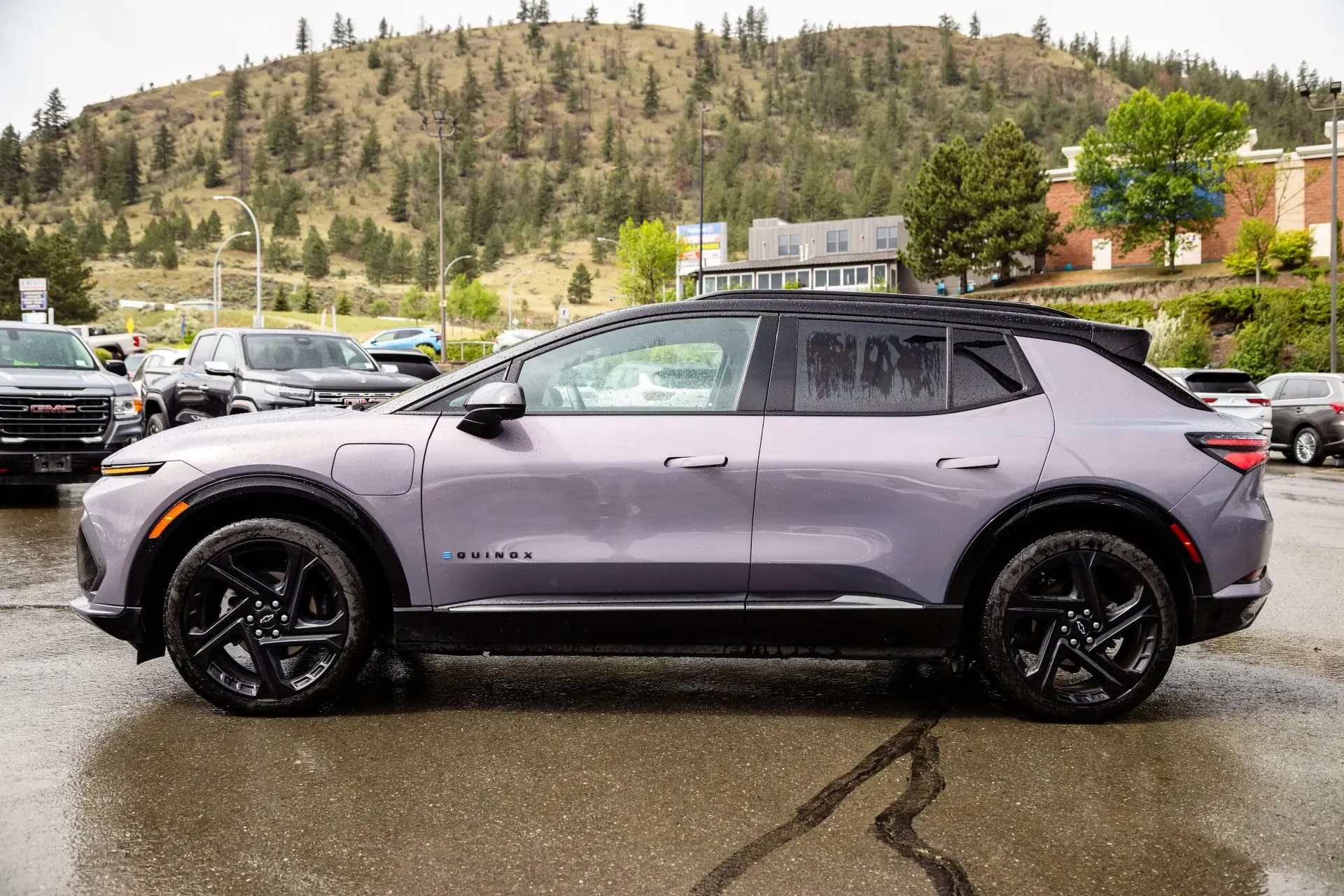 2024 Chevrolet Equinox EV RS — photo 6