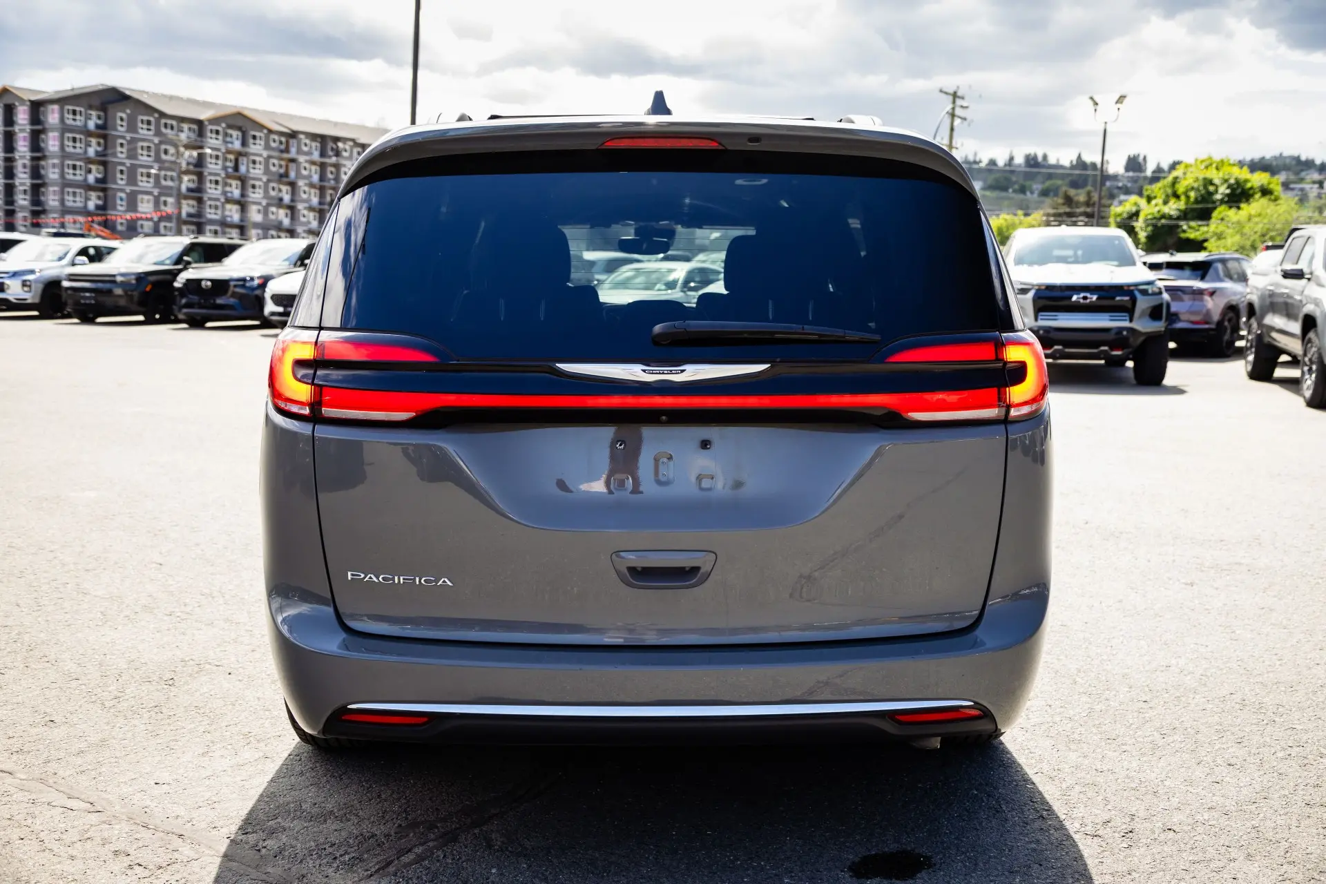 2022 Chrysler Pacifica Touring — photo 8
