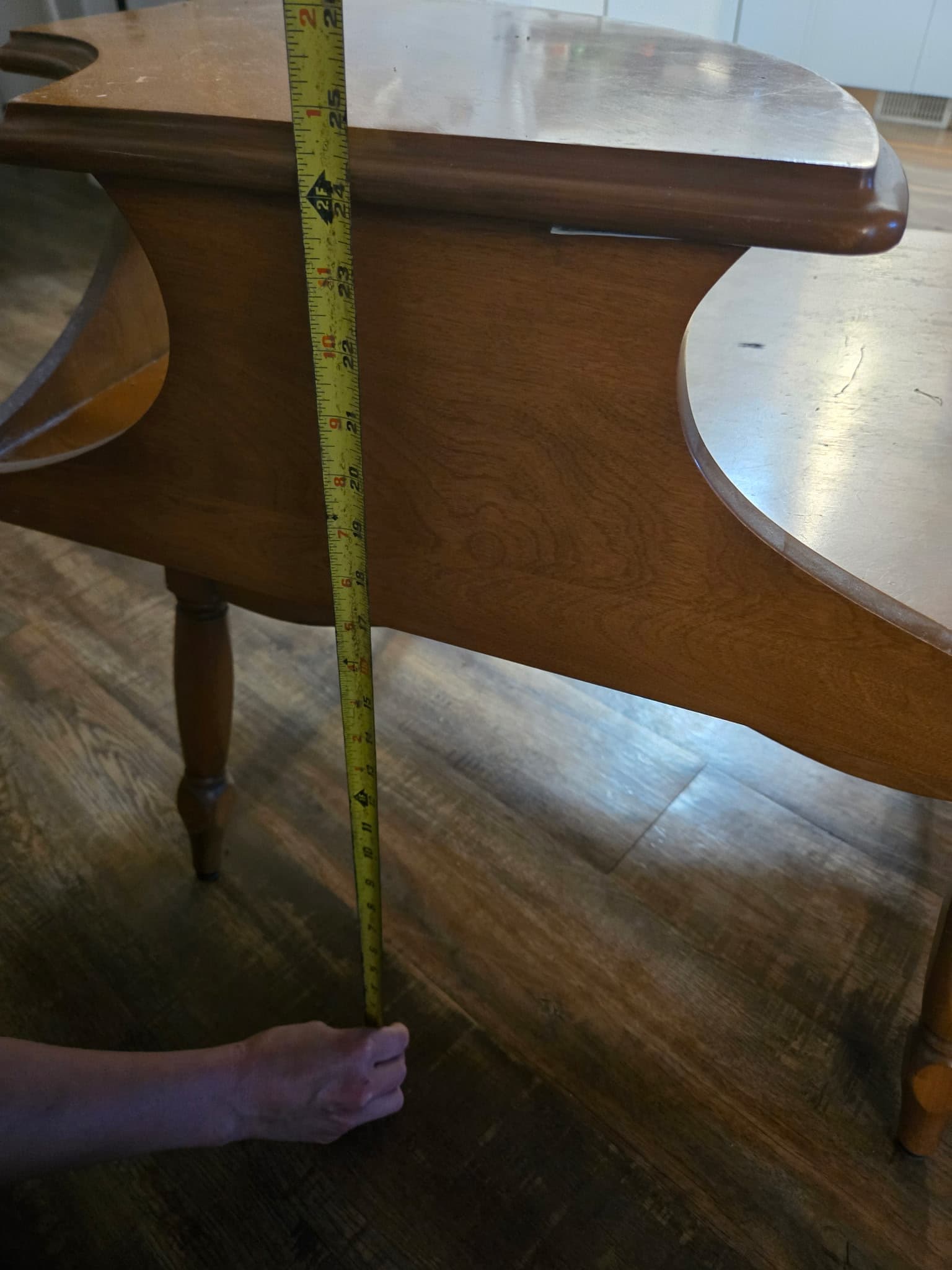 Vintage side table — photo 4